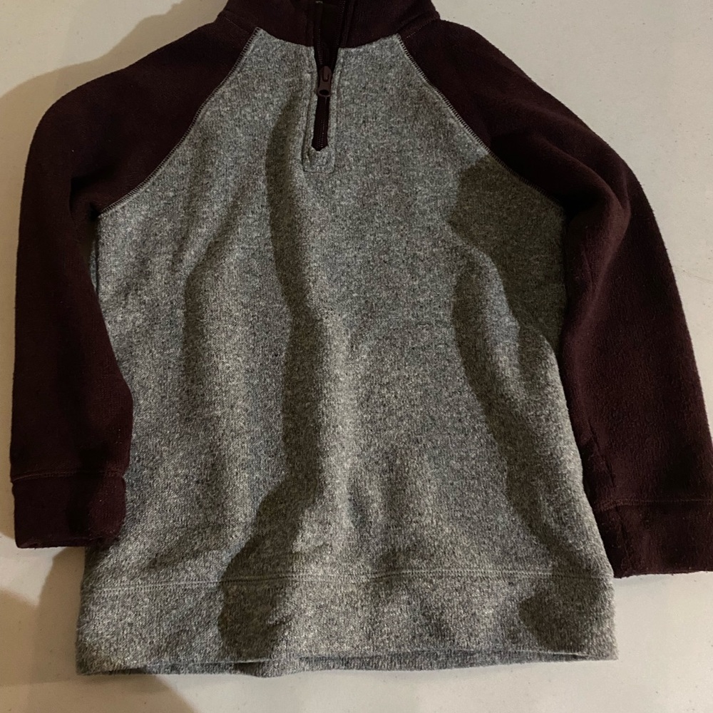 Boys 6/7 old navy 1/4 zip sweater